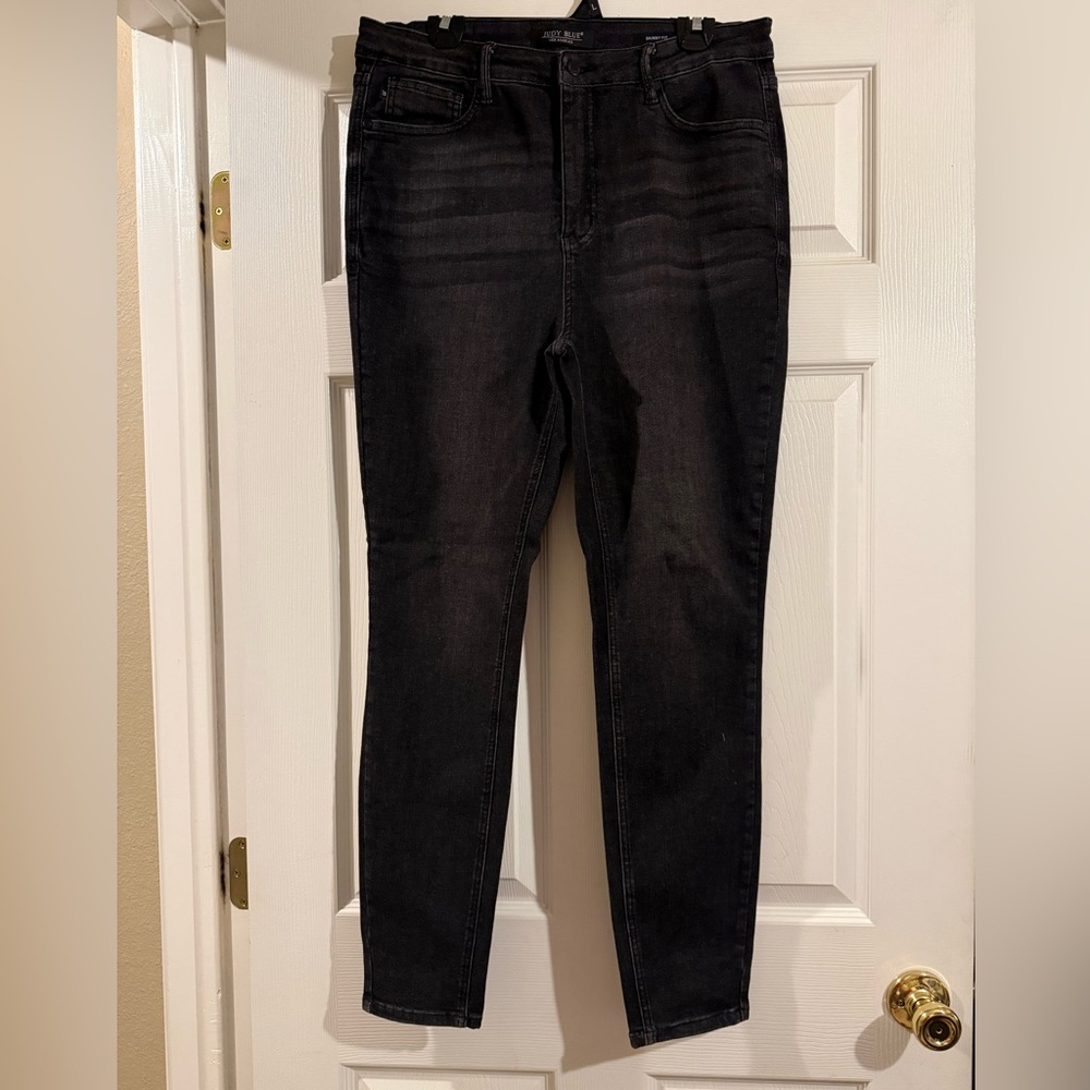 Judy Blue Tummy Control Black Skinny Jeans